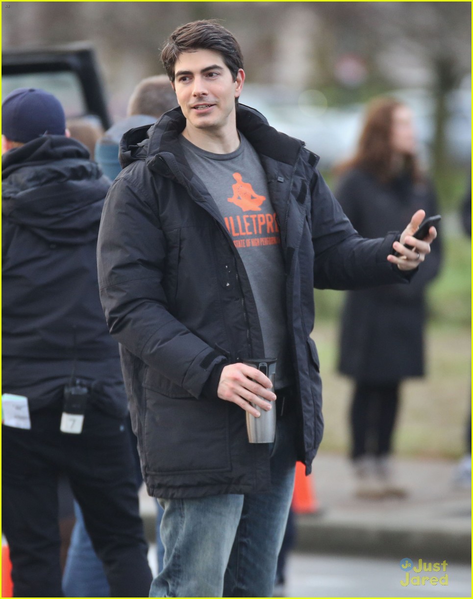 brandon routh looks perfect as the atom 10